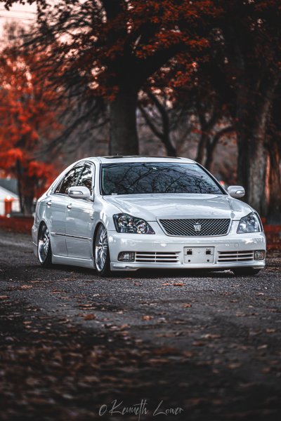 2004 Toyota Crown Athlete